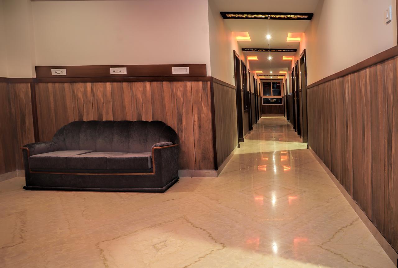 Admire Inn By Tgi Udaipur Exterior photo