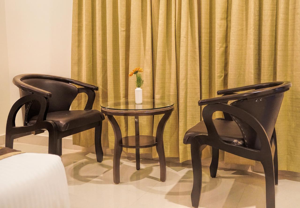 Admire Inn By Tgi Udaipur Exterior photo